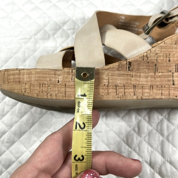 KORKS wedges- size 11 - light taupe/tan - Picture 11 of 11